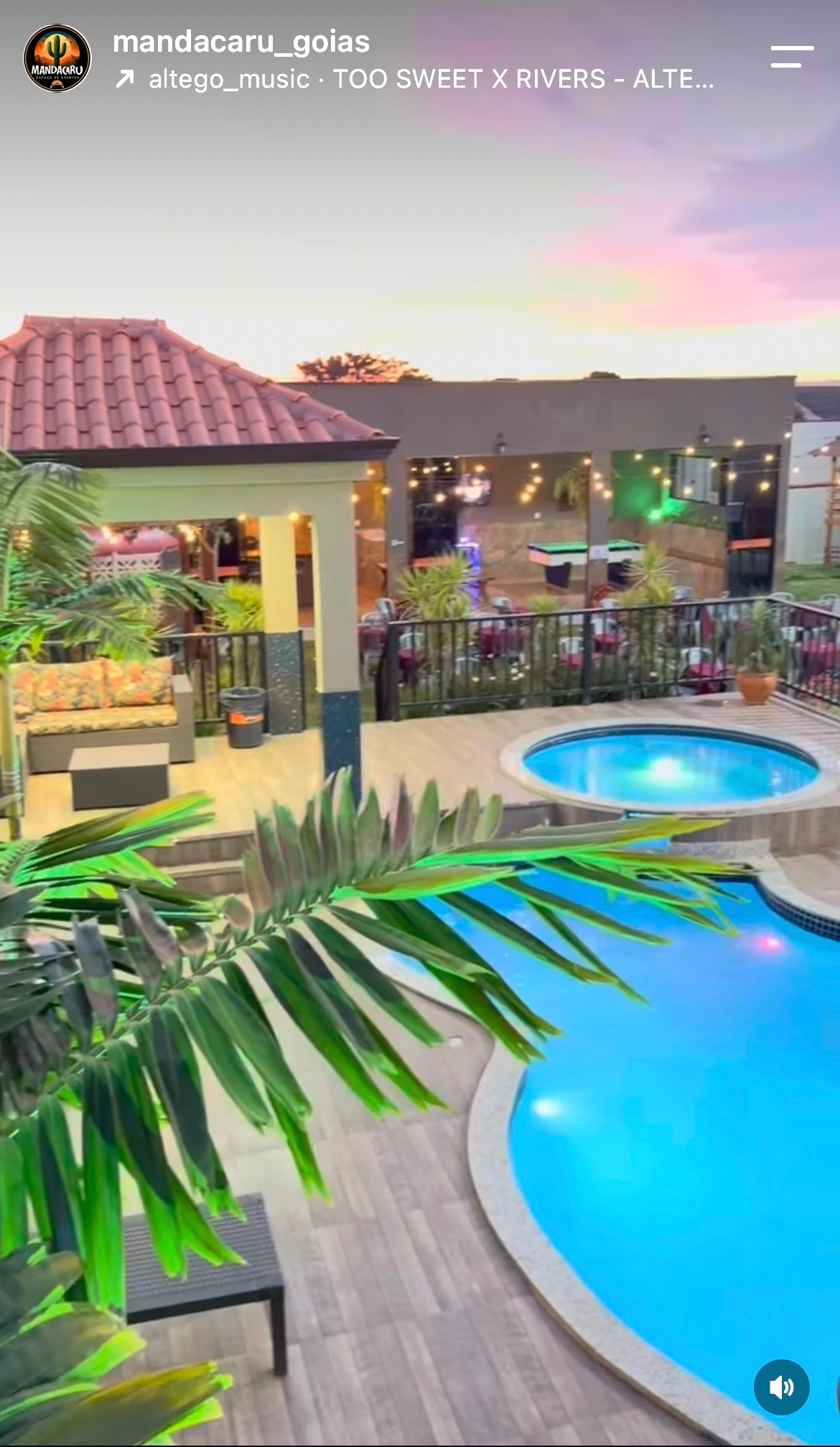 Visão da piscina página 1